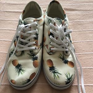 Low Top Rare Pineapple Vans